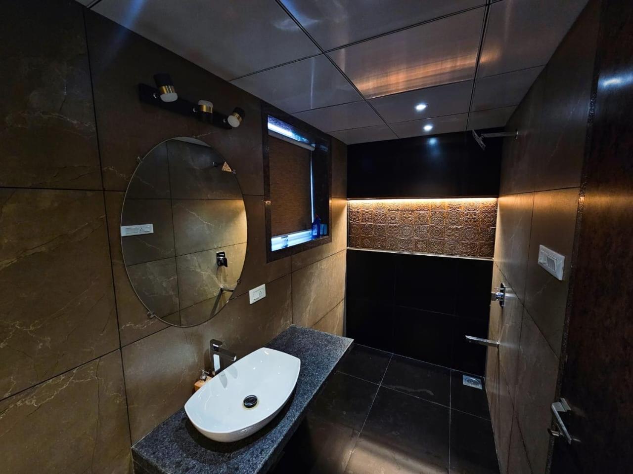 Premium Chalet Лонавала Екстериор снимка